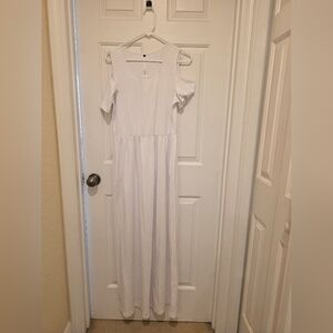 Chic White Cold Shoulder Maxi Dress